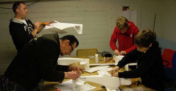 A200.jpg (253.66 KiB) Katsottu 14505 kertaa A200.jpg